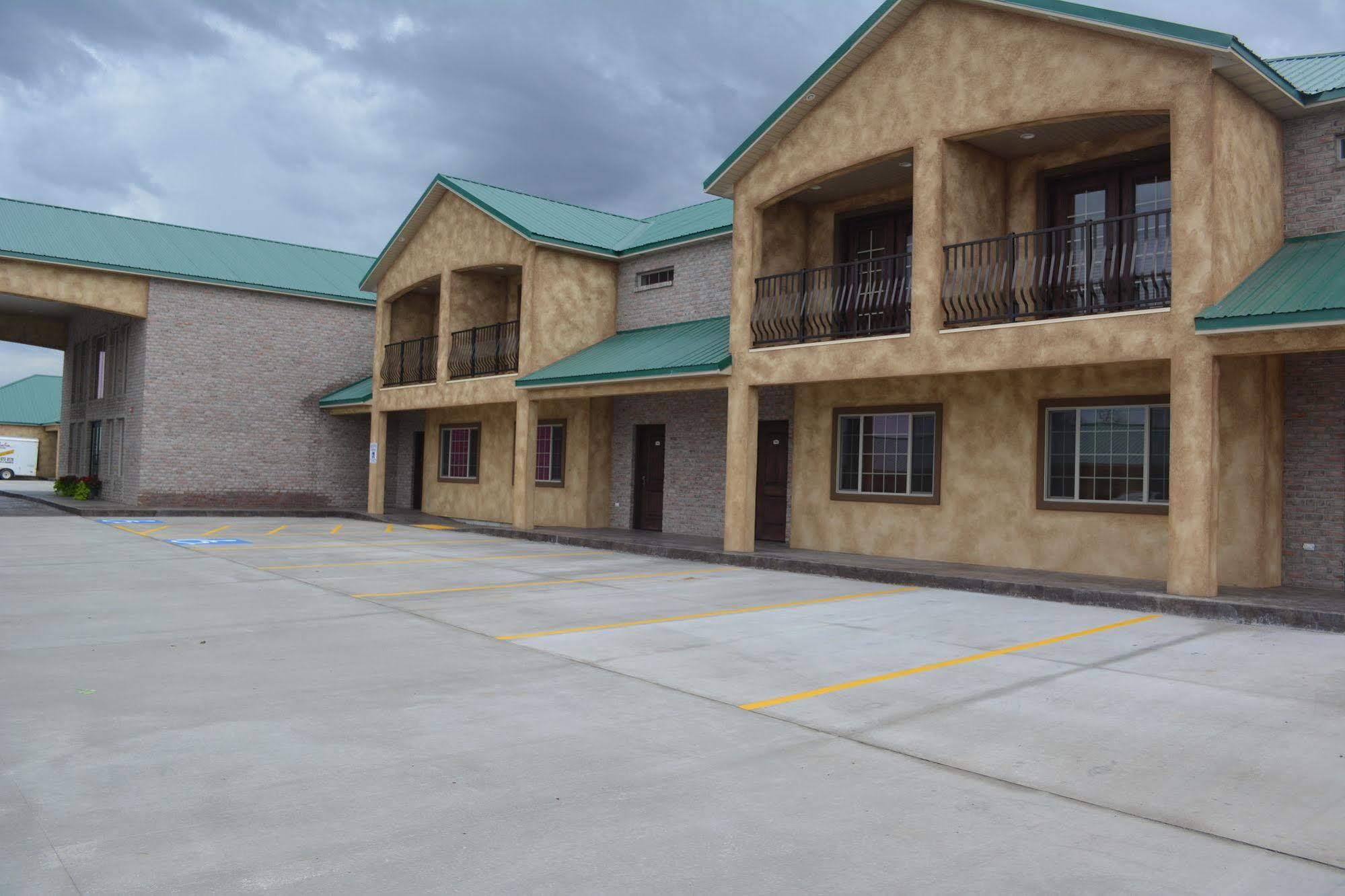 Cb&M Executive Suites Roosevelt Exterior foto